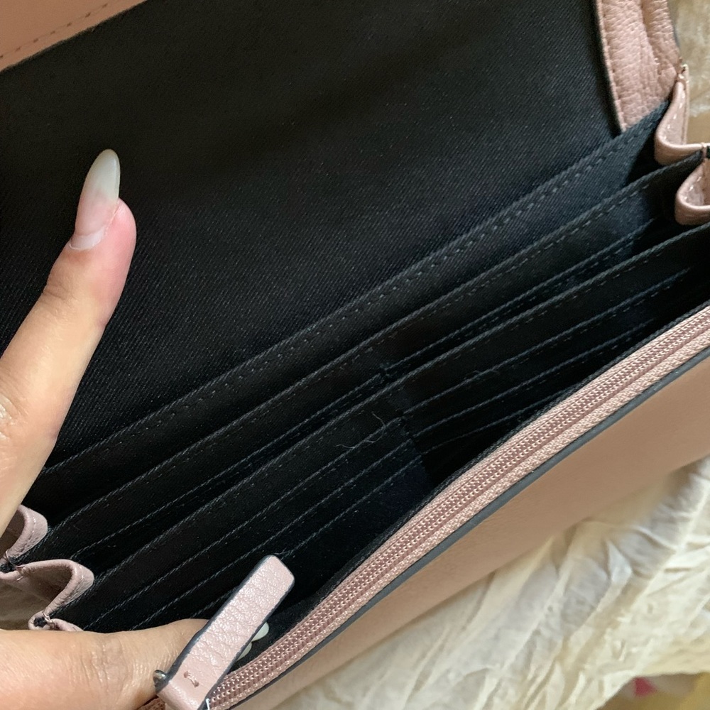 Designer CrossBody - Picture 3 of 4